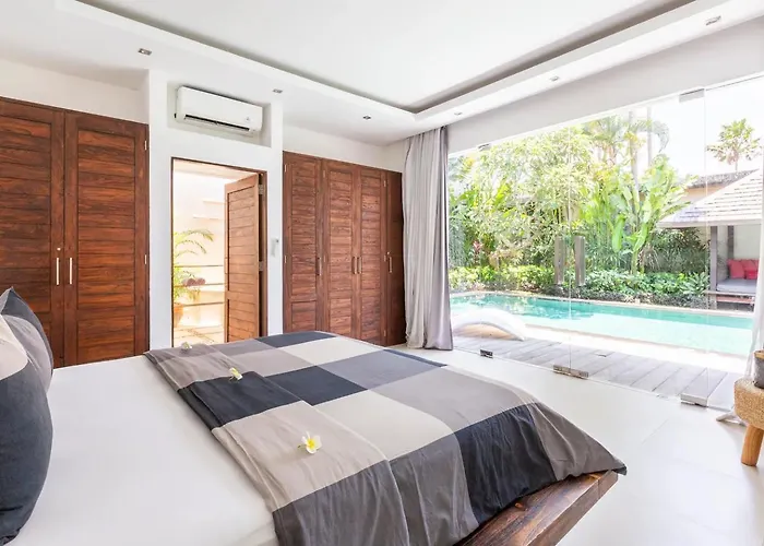 Jago - Spacious Luxury 3br In ヴィラ